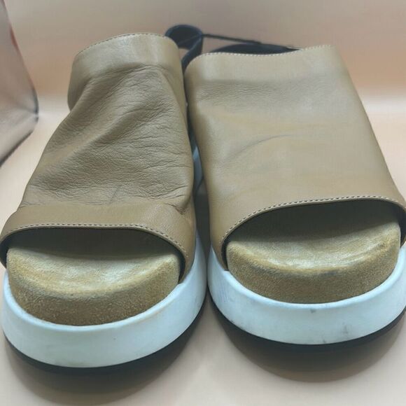 Tosca Blue TB Studio Women's 40 Chunky Sling Back Sandals Sand Beige Colorblock - Picture 10 of 13